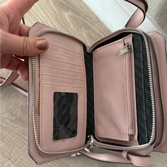 Steve Madden Blush Pink Saffiano Crossbody Wallet Bag - Picture 3 of 4